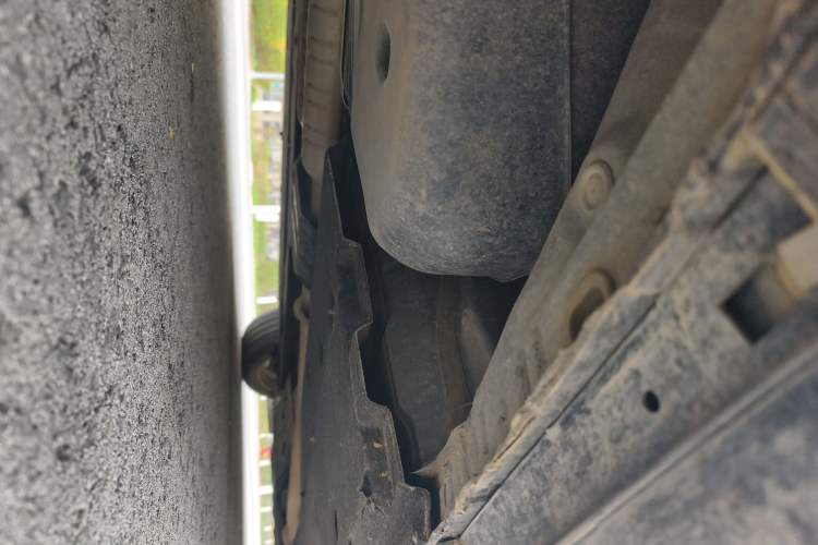 Used Hongqi H9 2020 2.0T Smart Connect Flagship Edition Chassis Rear Right