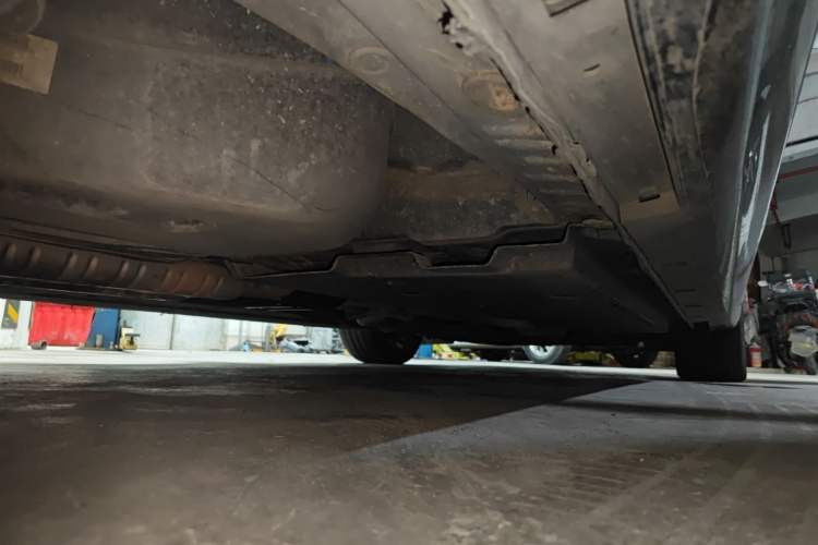 Used Hongqi H9 2020 3.0T Smart Connect Flagship Edition Chassis Rear Right