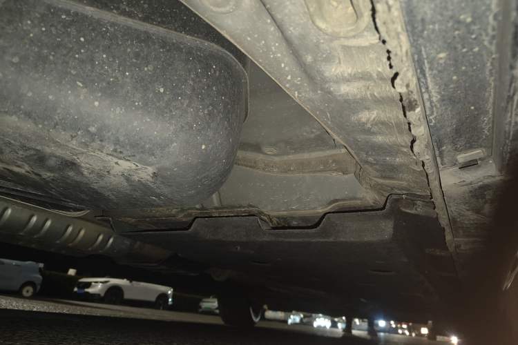 Used Hongqi H9 2020 2.0T Smart Connect Flagship Edition Chassis Rear Right