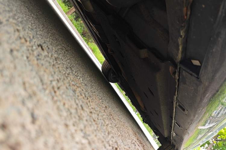 Used Hongqi H9 2020 2.0T Smart Connect Flagship Edition Chassis Rear Right