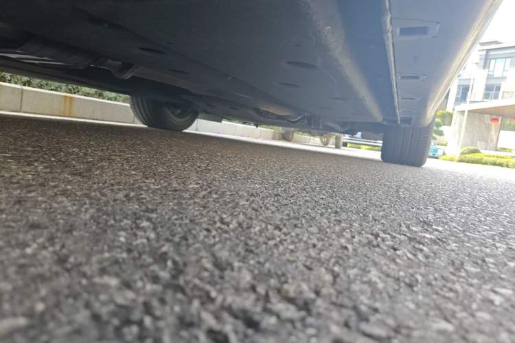 Used Hongqi H9 2020 2.0T Smart Connect Flagship Edition Chassis Rear Right