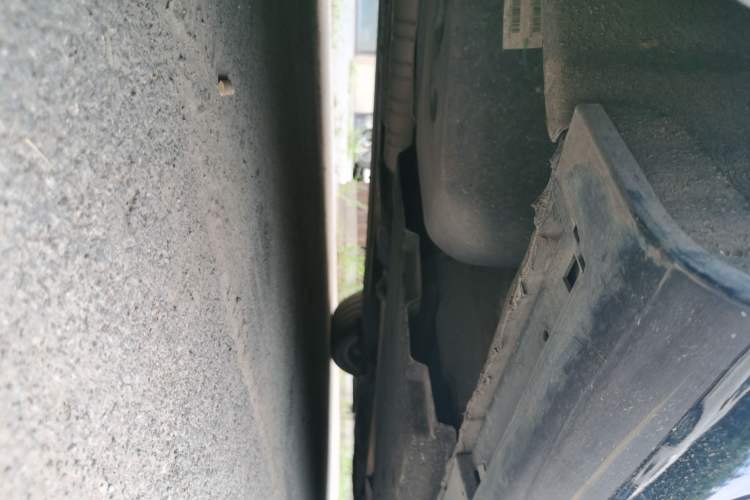 Used Hongqi H9 2020 2.0T Smart Connect Flagship Edition Chassis Rear Right