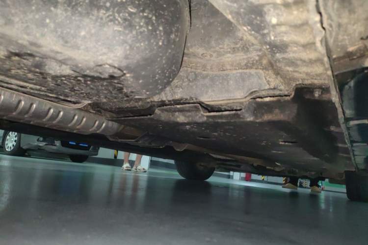 Used Hongqi H9 2020 2.0T Smart Connect Flagship Edition Chassis Rear Right