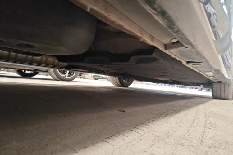 Used Hongqi H9 2020 2.0T Smart Connect Flagship Edition Chassis Rear Right