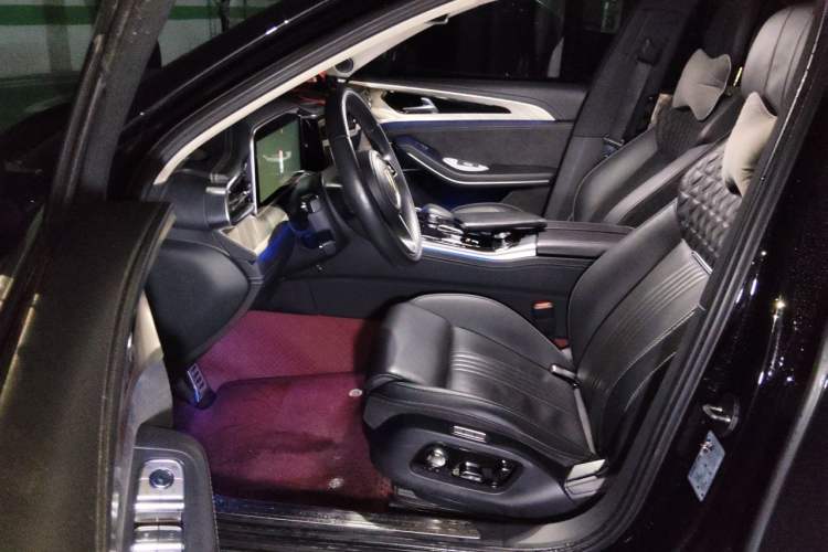 Used Hongqi H9 2020 Revised Version 2.0T Smart Connect Flagship Edition Driver Seat
