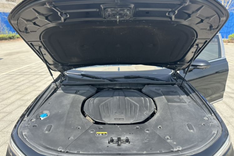 Used Hongqi H9 2020 2.0T Smart Connect Flagship Edition Engine Bay