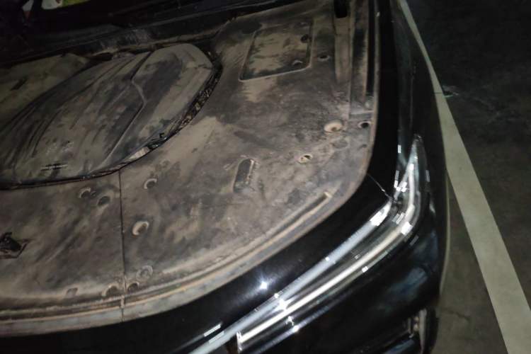 Used Hongqi H9 2020 2.0T Smart Connect Flagship Edition Engine Bay Left