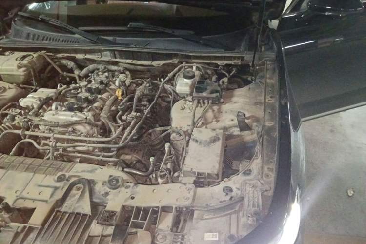 Used Hongqi H9 2020 2.0T Smart Connect Flagship Edition Engine Bay Left