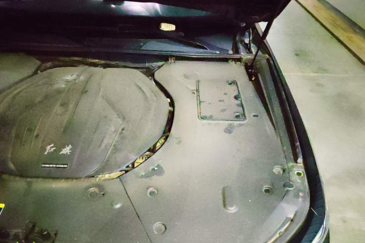 Used Hongqi H9 2020 2.0T Smart Connect Flagship Edition Engine Bay Left
