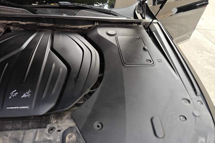 Used Hongqi H9 2020 2.0T Smart Connect Flagship Edition Engine Bay Left