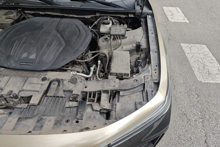Used Hongqi H9 2020 2.0T Smart Connect Flagship Edition Engine Bay Left