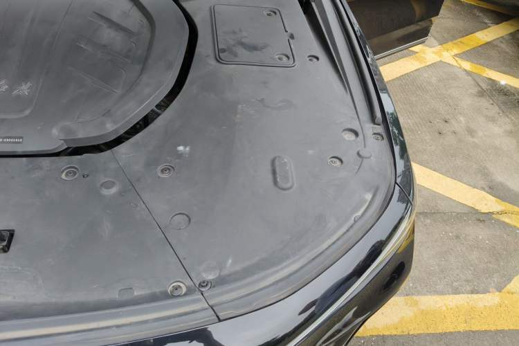 Used Hongqi H9 2020 3.0T Smart Connect Flagship Edition Engine Bay Left
