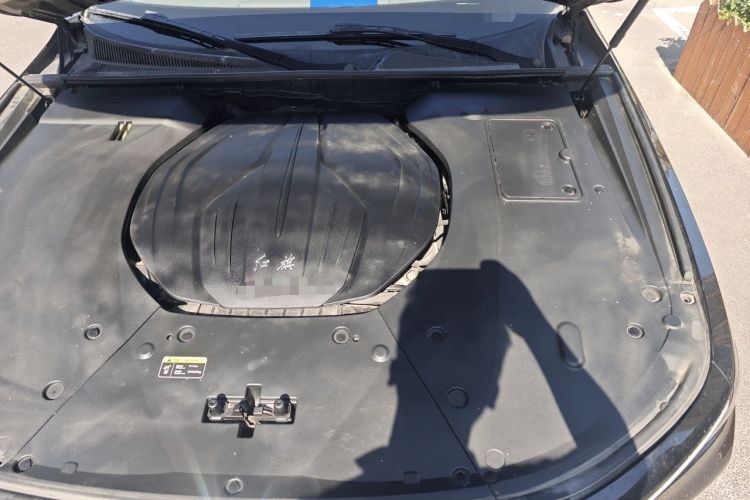 Used Hongqi H9 2020 2.0T Smart Connect Flagship Edition Engine Bay Left