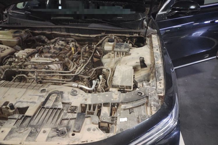 Used Hongqi H9 2020 2.0T Smart Connect Flagship Edition Engine Bay Left