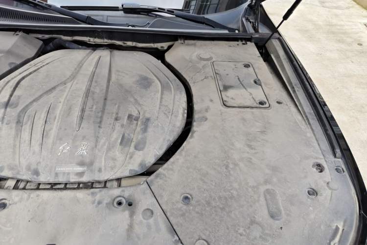 Used Hongqi H9 2020 2.0T Smart Connect Flagship Edition Engine Bay Left