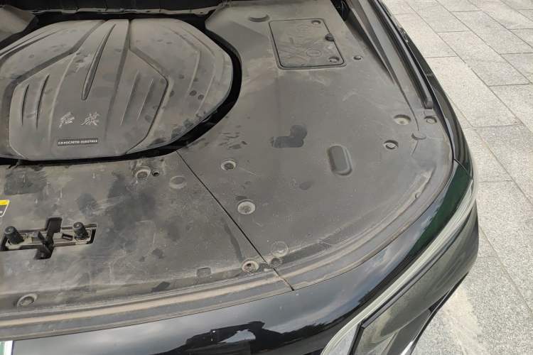 Used Hongqi H9 2020 2.0T Smart Connect Flagship Edition Engine Bay Left