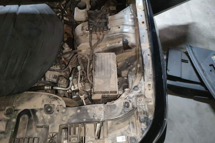 Used Hongqi H9 2020 2.0T Smart Connect Flagship Edition Engine Bay Left