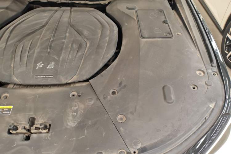 Used Hongqi H9 2020 2.0T Smart Connect Flagship Edition Engine Bay Left