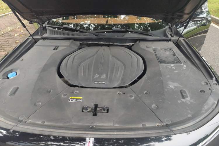 Used Hongqi H9 2020 2.0T Smart Connect Flagship Edition Engine Bay