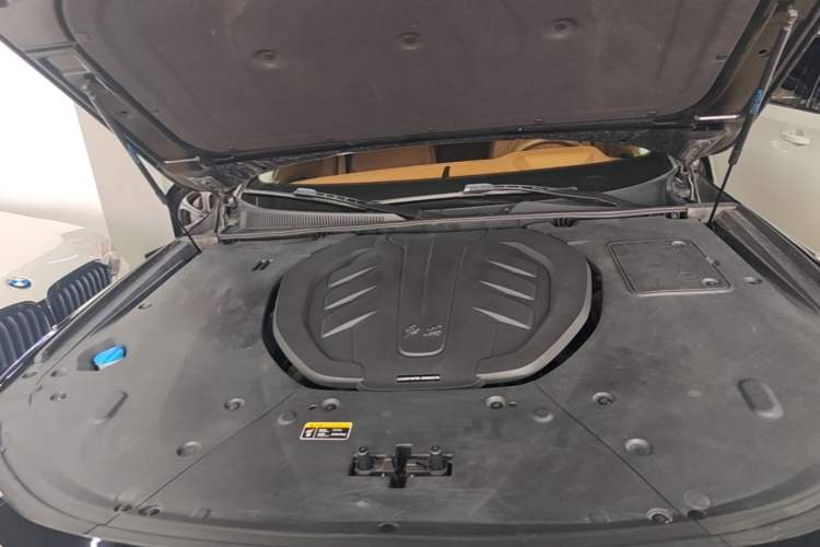 Used Hongqi H9 2020 3.0T Smart Connect Flagship Edition Engine Bay