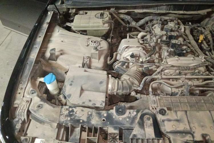 Used Hongqi H9 2020 2.0T Smart Connect Flagship Edition Engine Bay Right