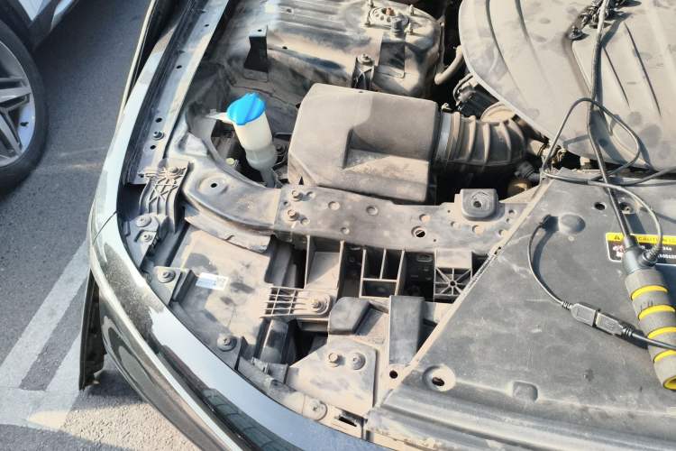Used Hongqi H9 2020 2.0T Smart Connect Flagship Edition Engine Bay Right