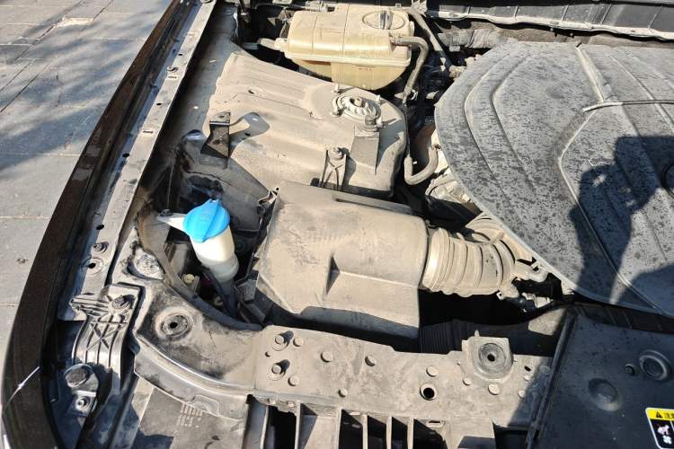 Used Hongqi H9 2020 2.0T Smart Connect Flagship Edition Engine Bay Right