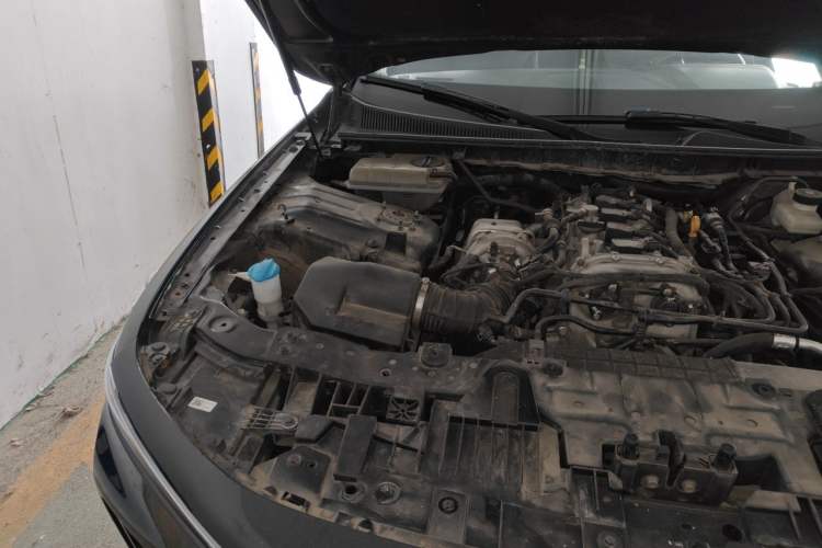 Used Hongqi H9 2020 2.0T Smart Connect Flagship Edition Engine Bay Right
