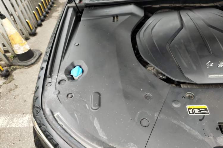Used Hongqi H9 2020 2.0T Smart Connect Flagship Edition Engine Bay Right