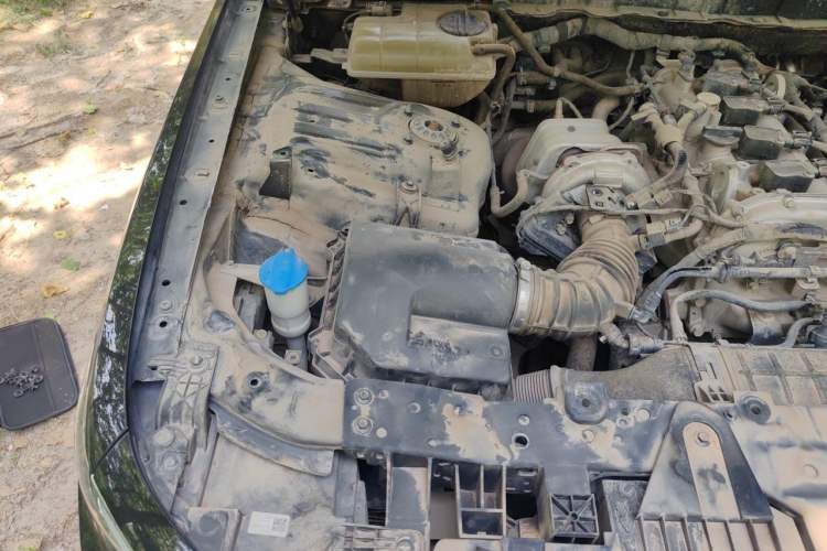 Used Hongqi H9 2020 2.0T Smart Connect Flagship Edition Engine Bay Right