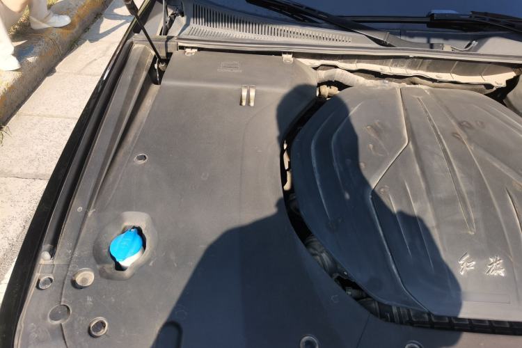 Used Hongqi H9 2020 2.0T Smart Connect Flagship Edition Engine Bay Right