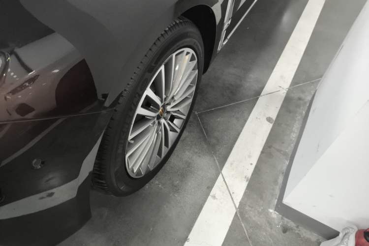 Used Hongqi H9 2020 3.0T Smart Connect Flagship Edition Exterior 4
