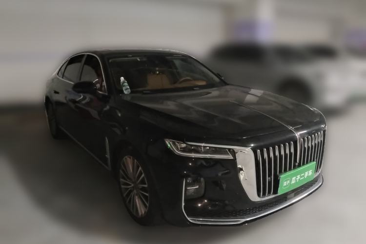 Used Hongqi H9 2020 2.0T Smart Connect Flagship Edition Front Right 45 Deg