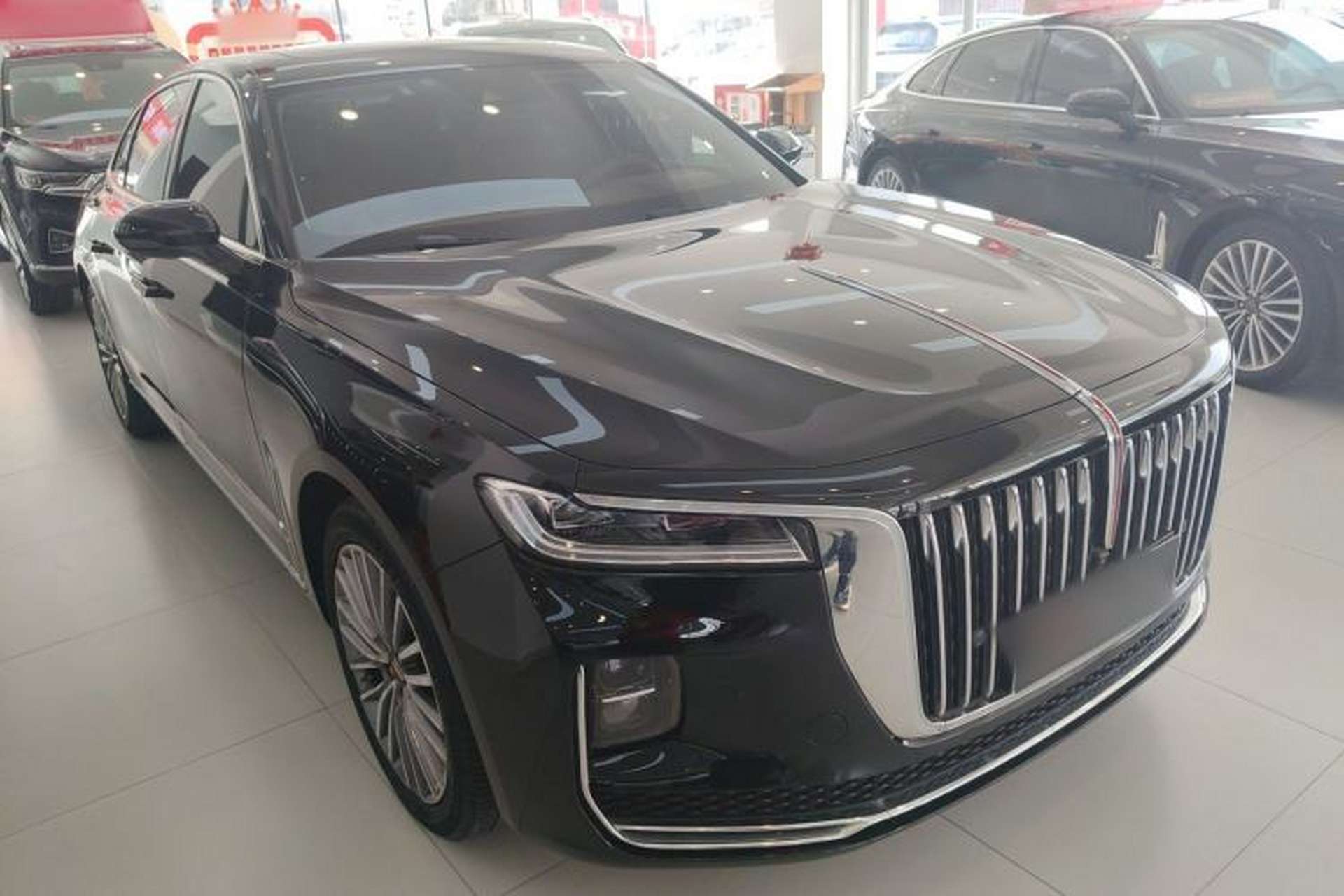 Used Hongqi H9 2020 2.0T Smart Connect Flagship Edition Front Right 45 Deg