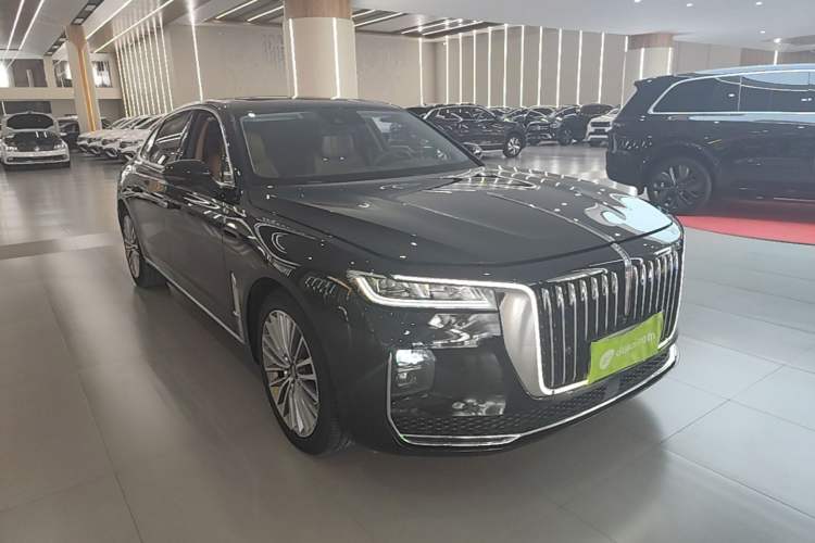 Used Hongqi H9 2020 2.0T Smart Connect Flagship Edition Front Right 45 Deg