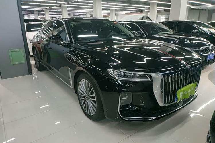 Used Hongqi H9 2020 Revised Version 2.0T Smart Connect Flagship Edition Front Right 45 Deg