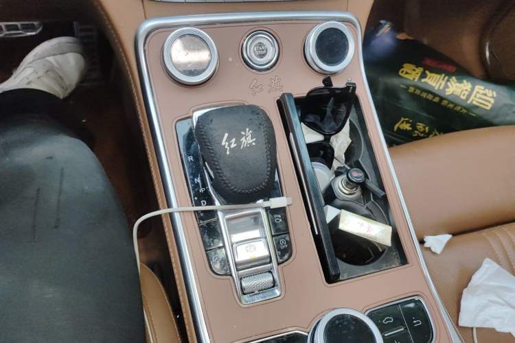 Used Hongqi H9 2020 2.0T Smart Connect Flagship Edition Gear Lever