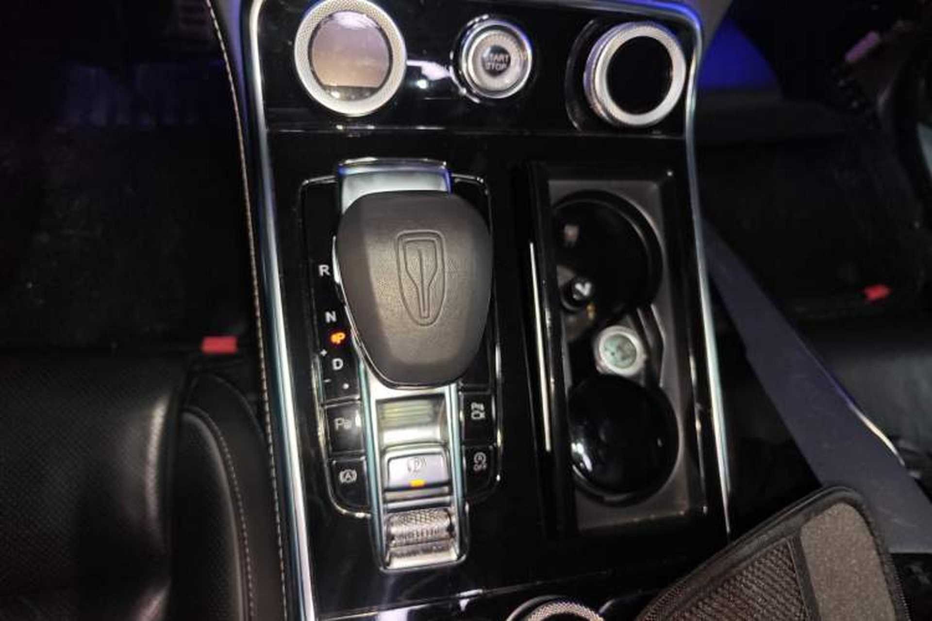 Used Hongqi H9 2020 2.0T Smart Connect Flagship Edition Gear Lever