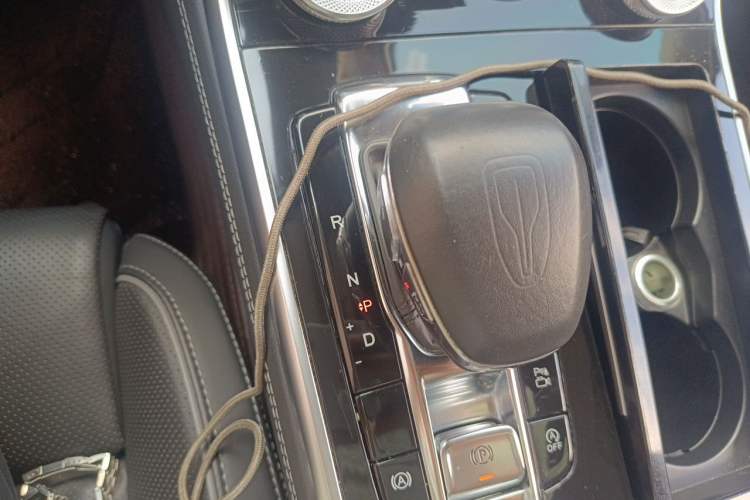 Used Hongqi H9 2020 2.0T Smart Connect Flagship Edition Gear Lever