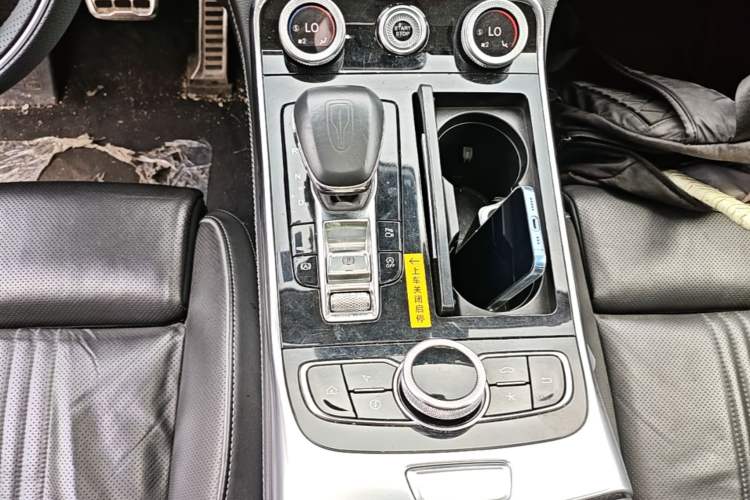 Used Hongqi H9 2020 2.0T Smart Connect Flagship Edition Gear Lever
