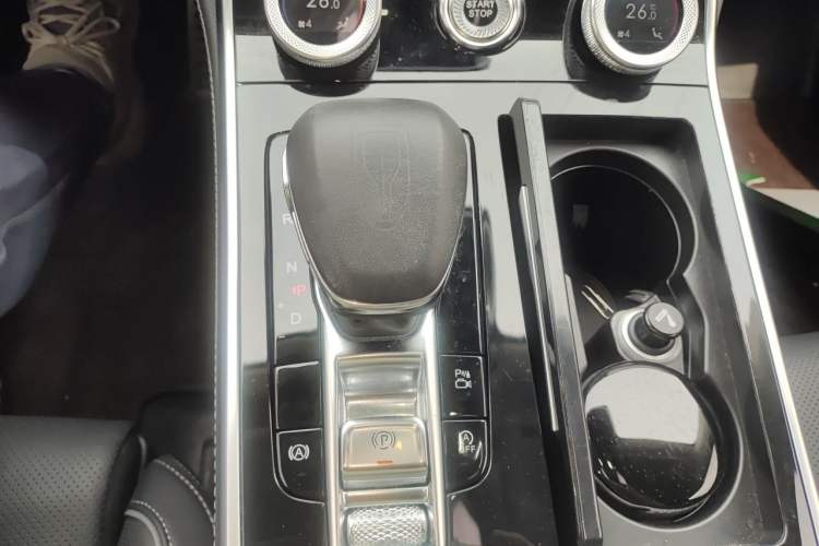 Used Hongqi H9 2020 2.0T Smart Connect Flagship Edition Gear Lever
