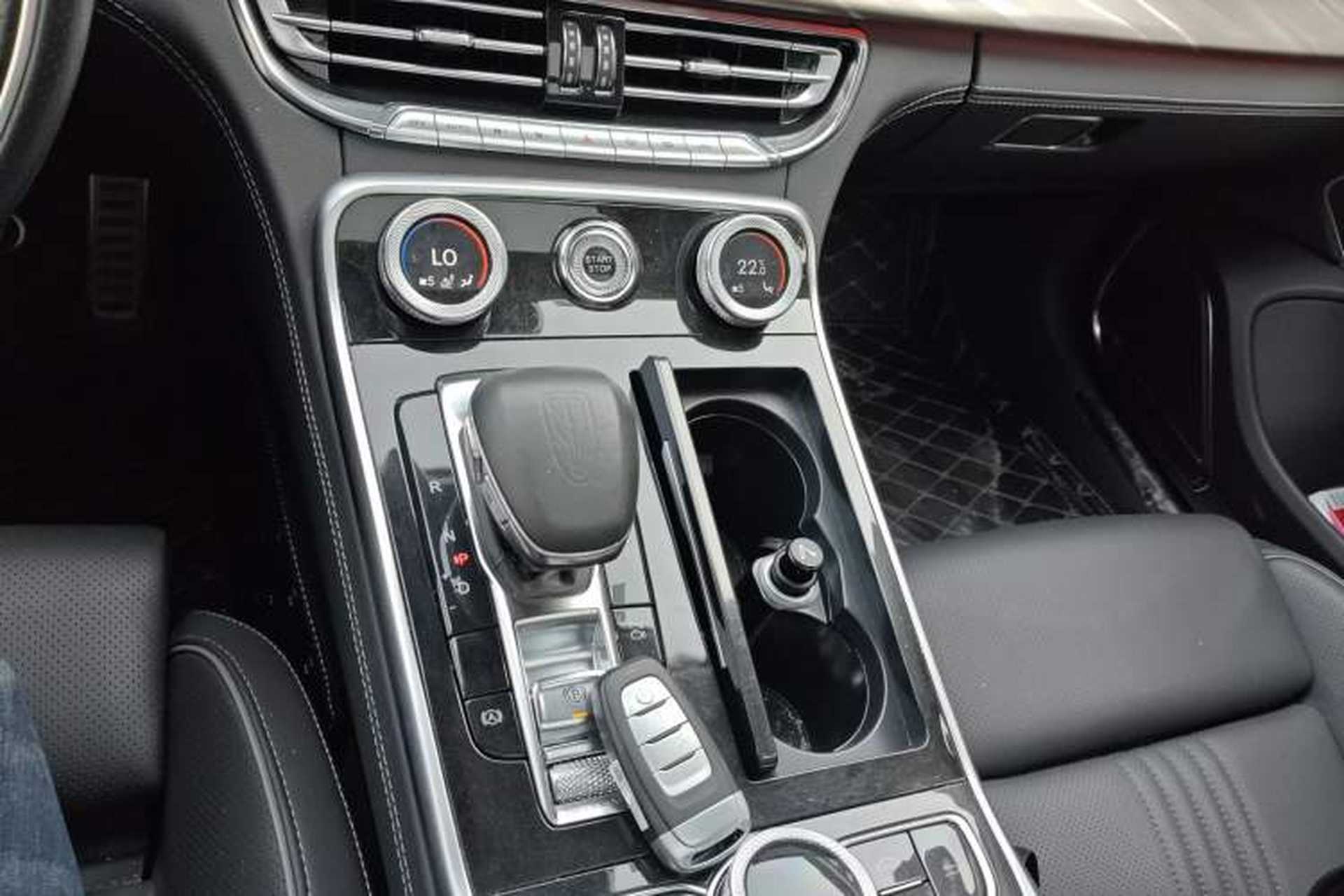 Used Hongqi H9 2020 2.0T Smart Connect Flagship Edition Gear Lever