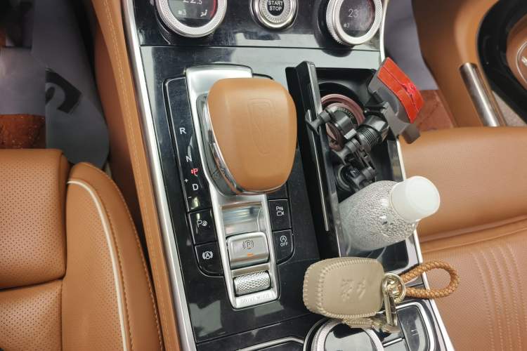 Used Hongqi H9 2020 2.0T Smart Connect Flagship Edition Gear Lever