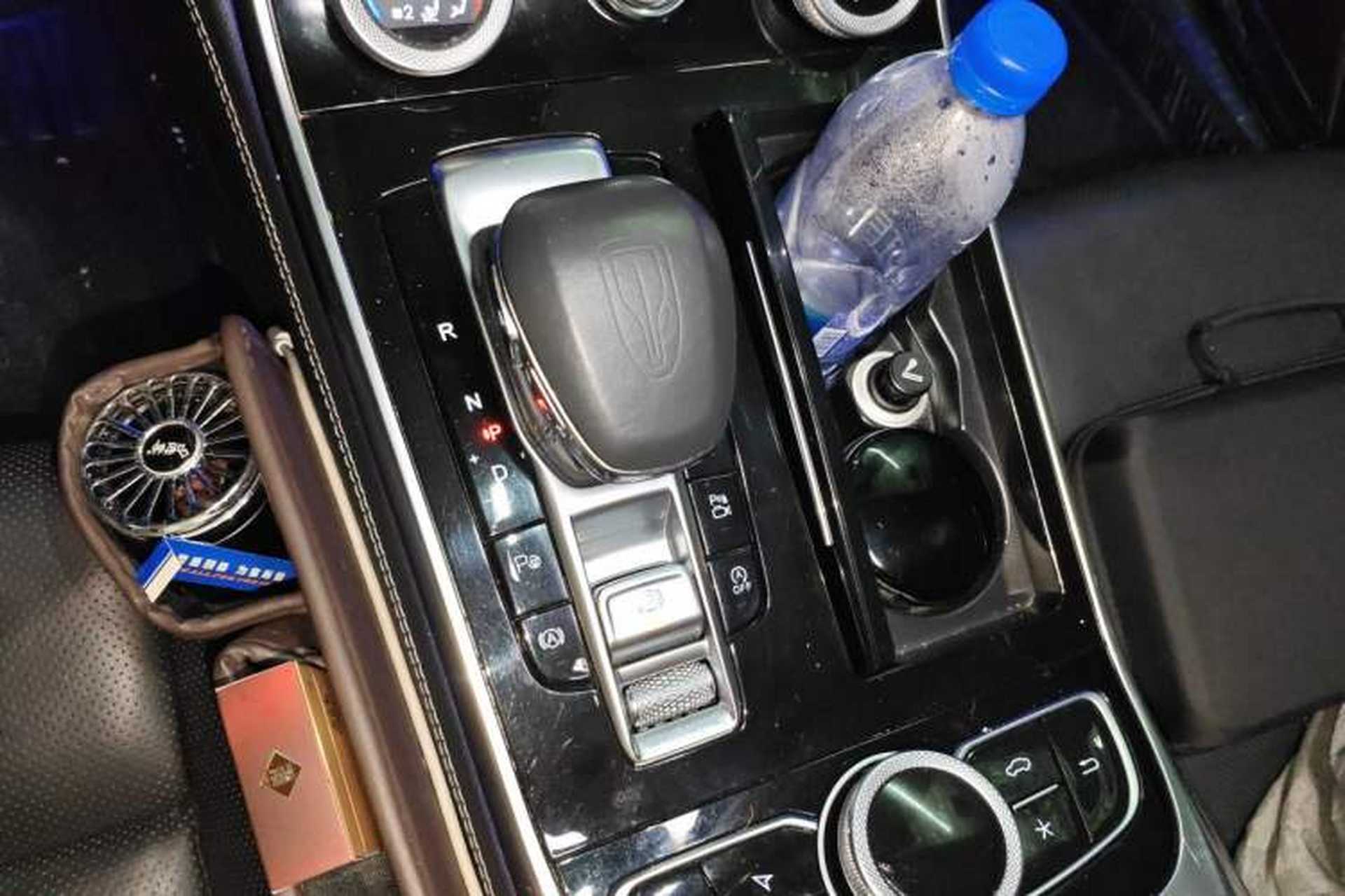 Used Hongqi H9 2020 2.0T Smart Connect Flagship Edition Gear Lever