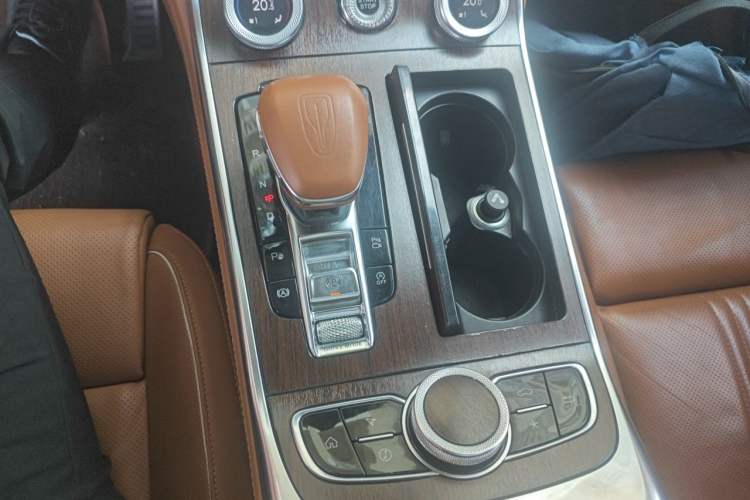 Used Hongqi H9 2020 2.0T Smart Connect Flagship Edition Gear Lever