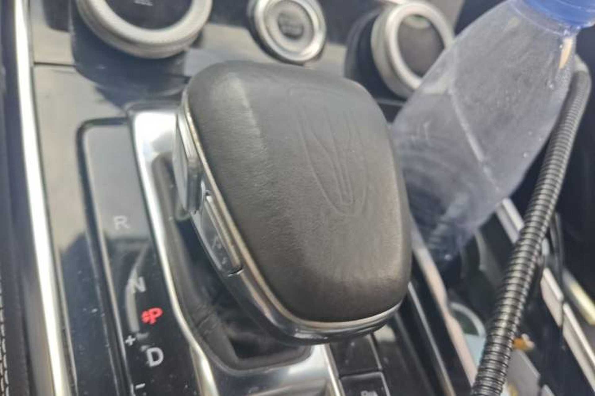 Used Hongqi H9 2020 2.0T Smart Connect Flagship Edition Gear Lever