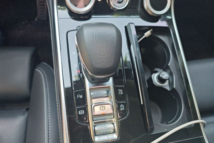 Used Hongqi H9 2020 3.0T Smart Connect Flagship Four-Seat Version Gear Lever
