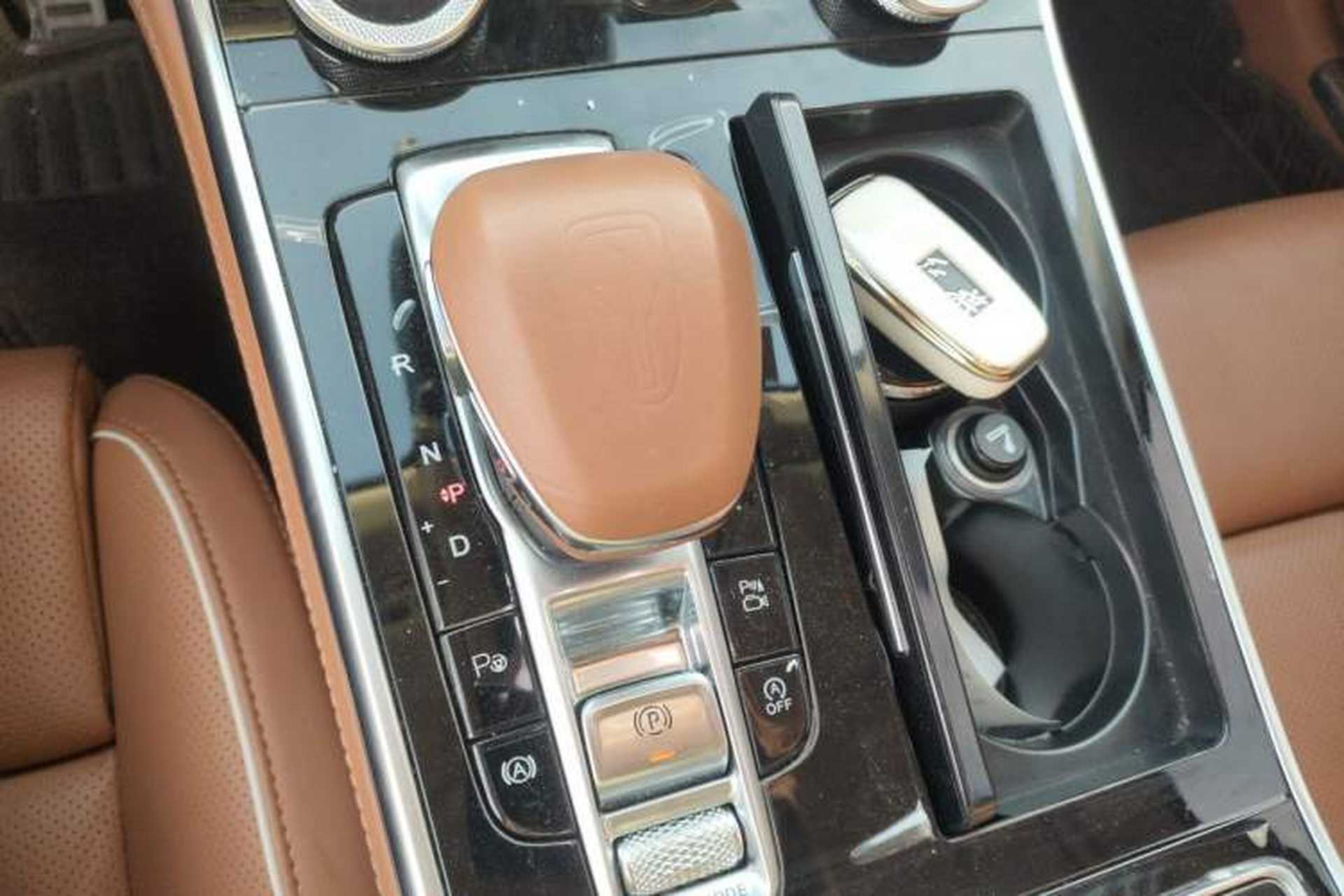 Used Hongqi H9 2020 2.0T Smart Connect Flagship Edition Gear Lever
