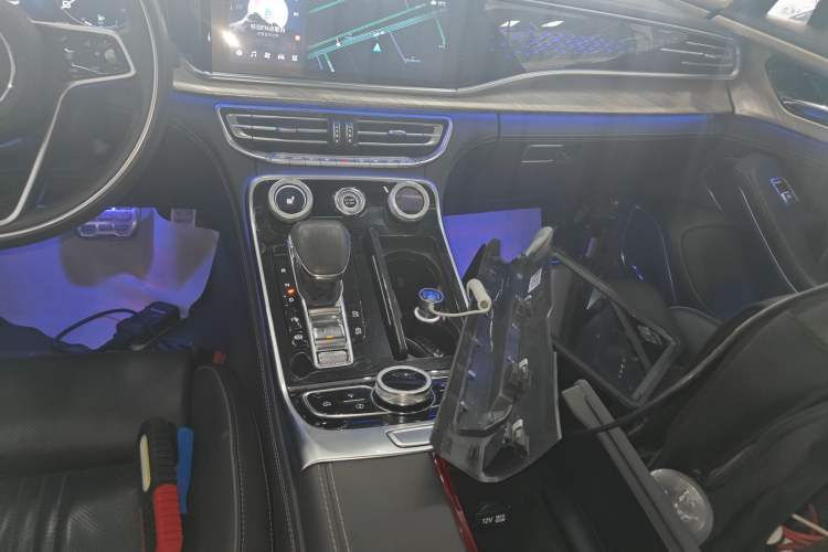 Used Hongqi H9 2020 2.0T Smart Connect Flagship Edition Gear Lever
