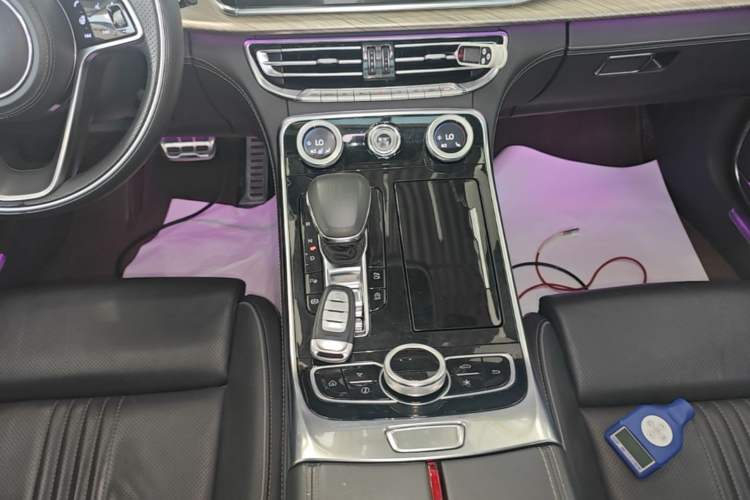 Used Hongqi H9 2020 3.0T Smart Connect Flagship Four-Seat Version Gear Lever